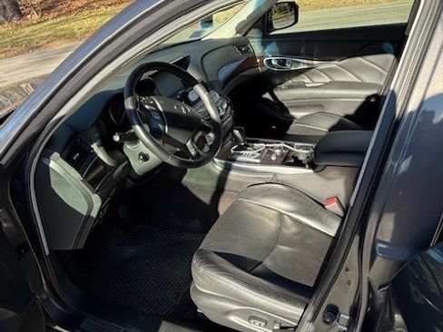 Used 2011 INFINITI M37 x w/ Premium Pkg image 12