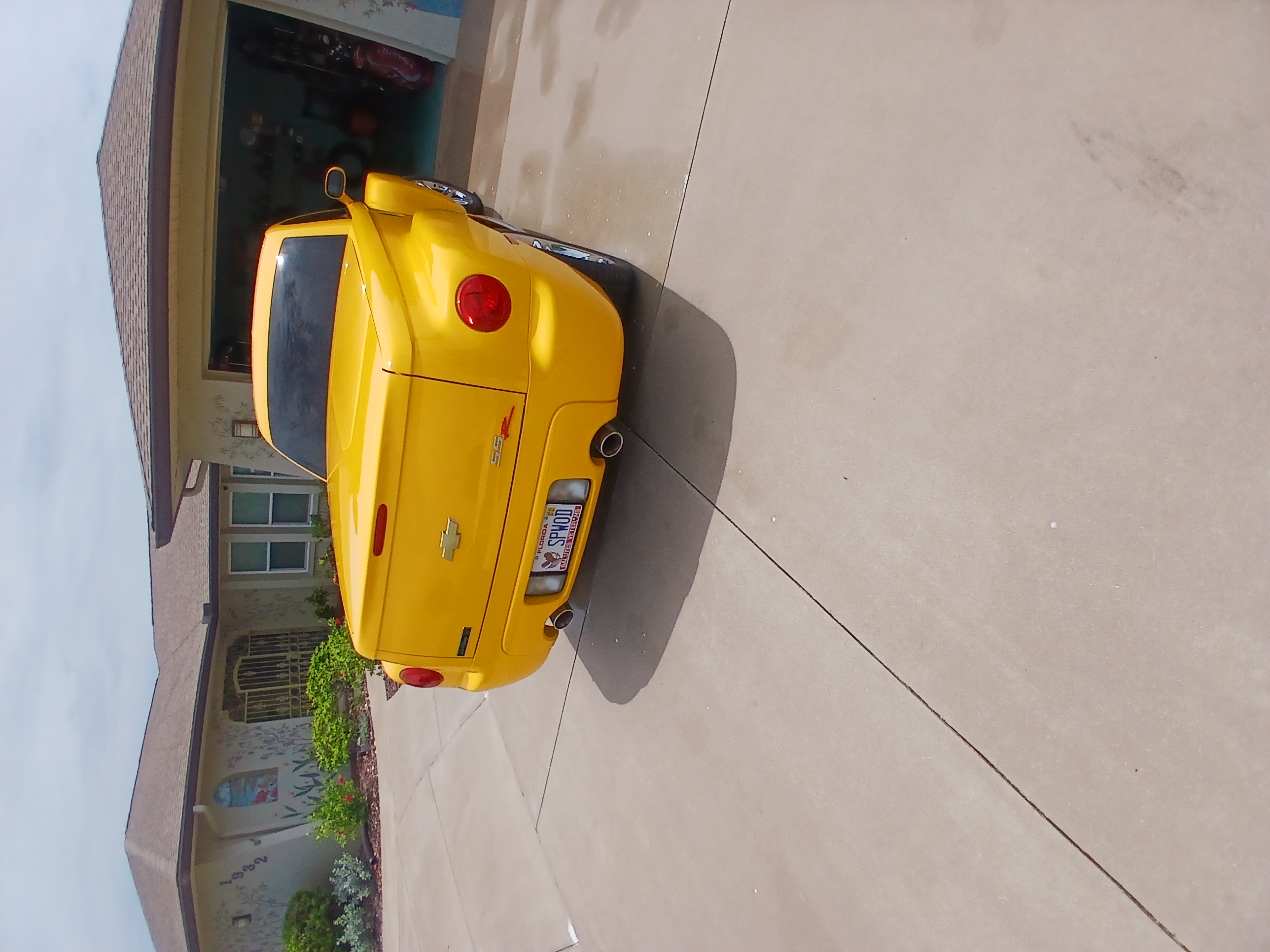 Used 2005 Chevrolet SSR w/ Preferred Equipment Group RWD image 4