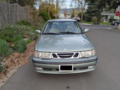 Used 2001 Saab 9-3 SE image 2