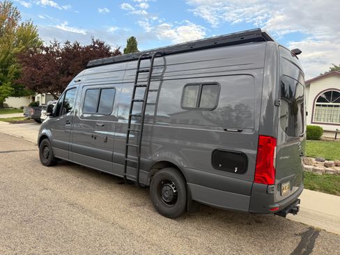 Used 2024 Mercedes-Benz Sprinter 2500 image 1