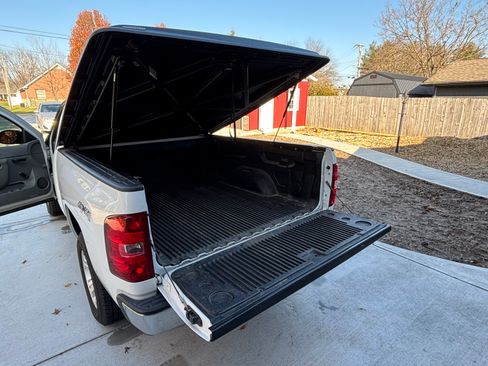 Used 2011 Chevrolet Silverado 1500 W/T w/ LS Package image 9