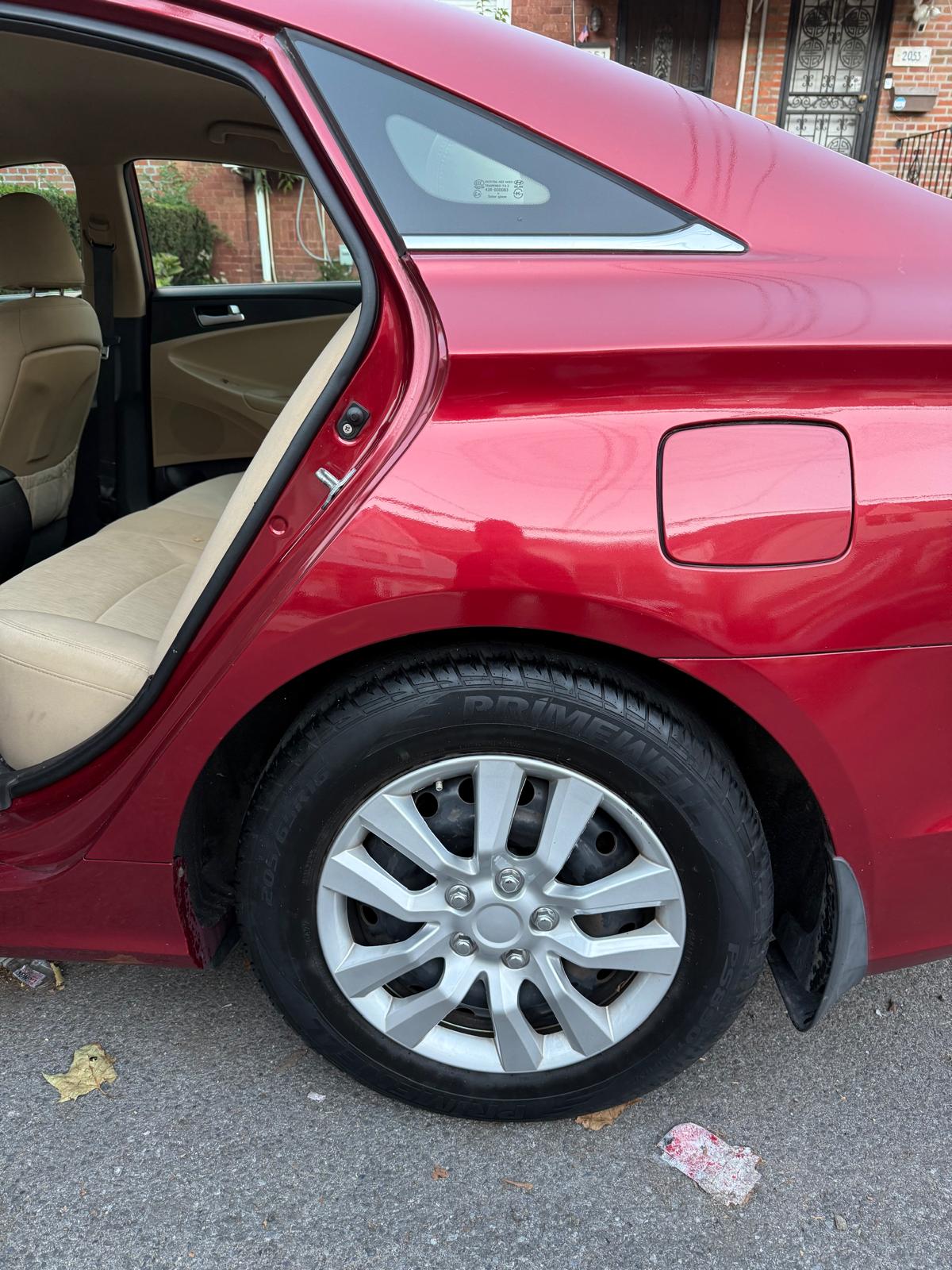 Used 2011 Hyundai Sonata GLS FWD image 1