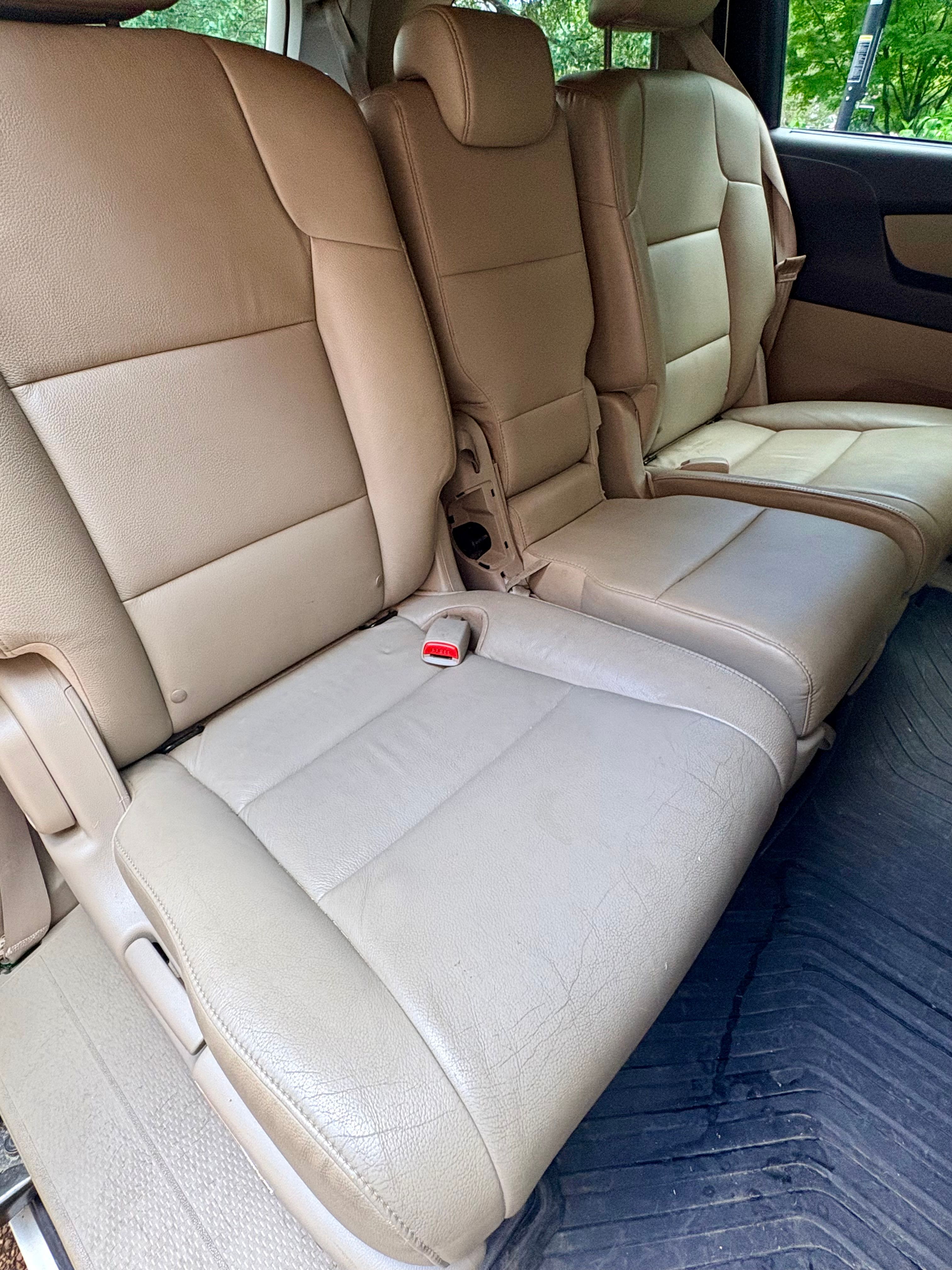 Used 2014 Honda Odyssey Touring Elite image 17