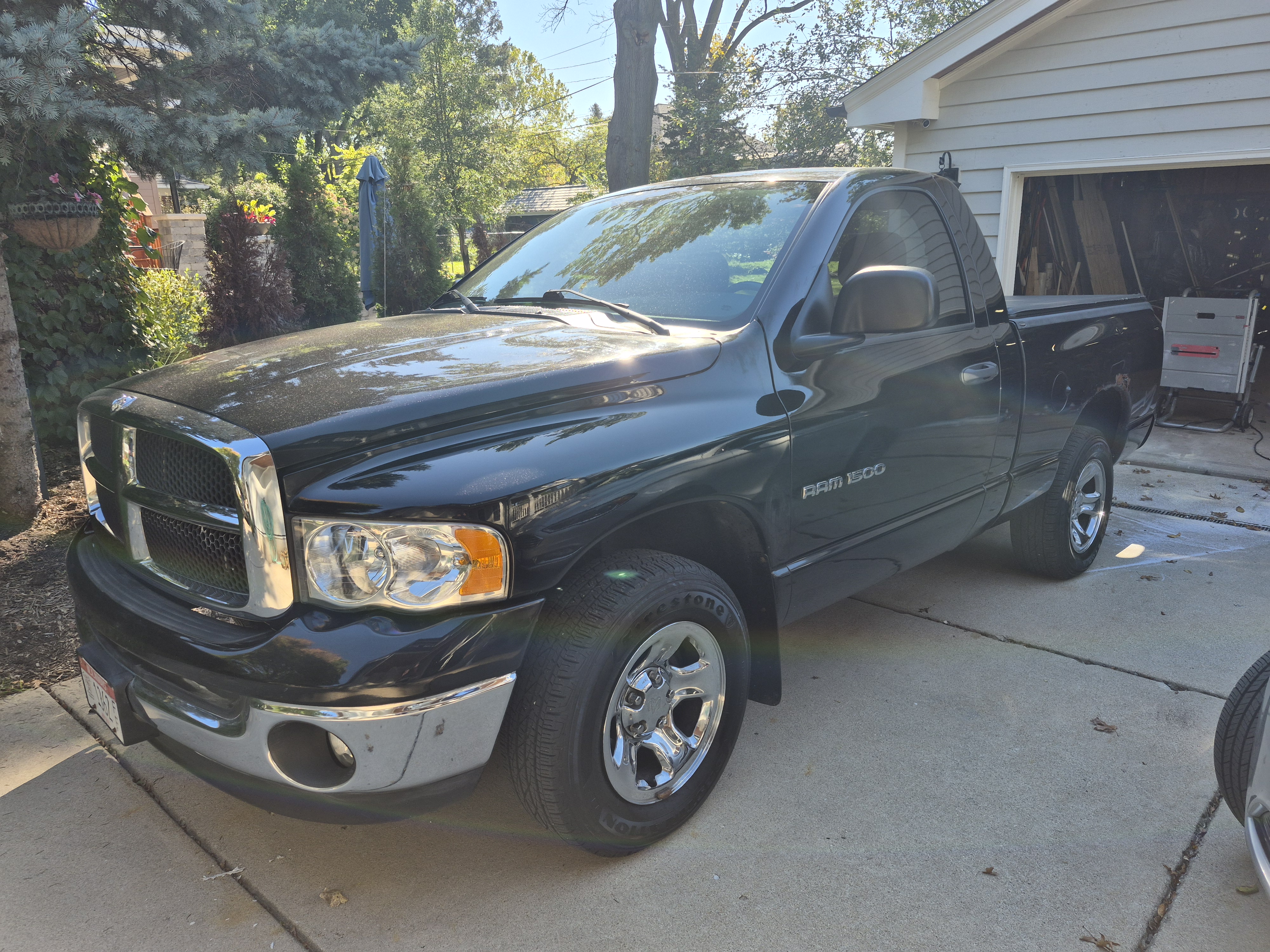 Used 2005 Dodge Ram 1500 Truck SLT RWD image 1