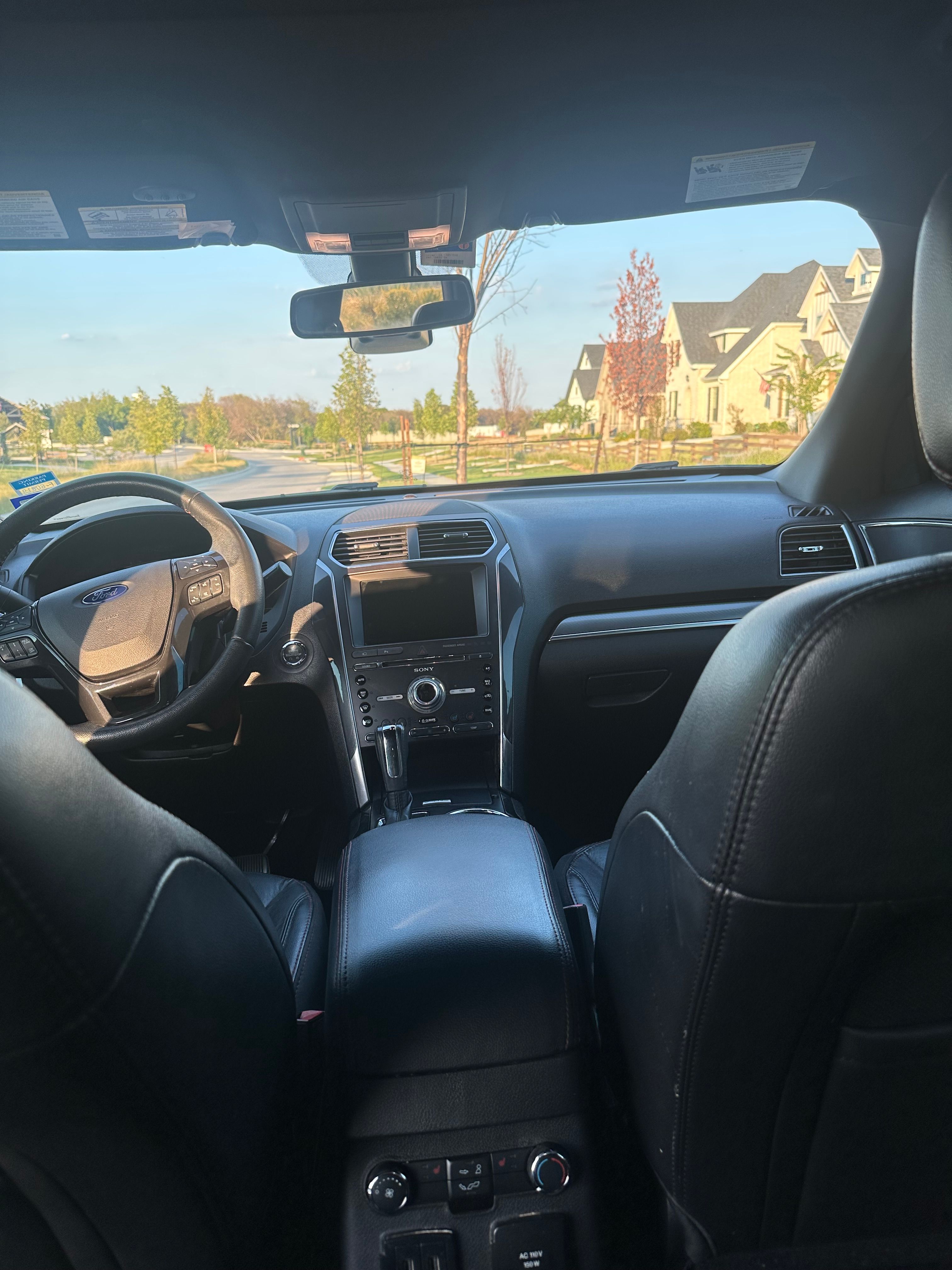 Used 2018 Ford Explorer Sport w/ Equipment Group 401A AWD/4WD image 4