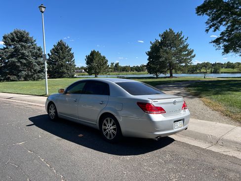 Used 2005 Toyota Avalon Limited FWD image 6