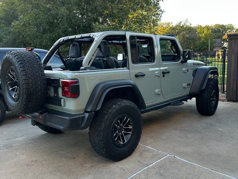 Used 2024 Jeep Wrangler Unlimited Rubicon w/ XTREMEE 35" Tire Package image 6