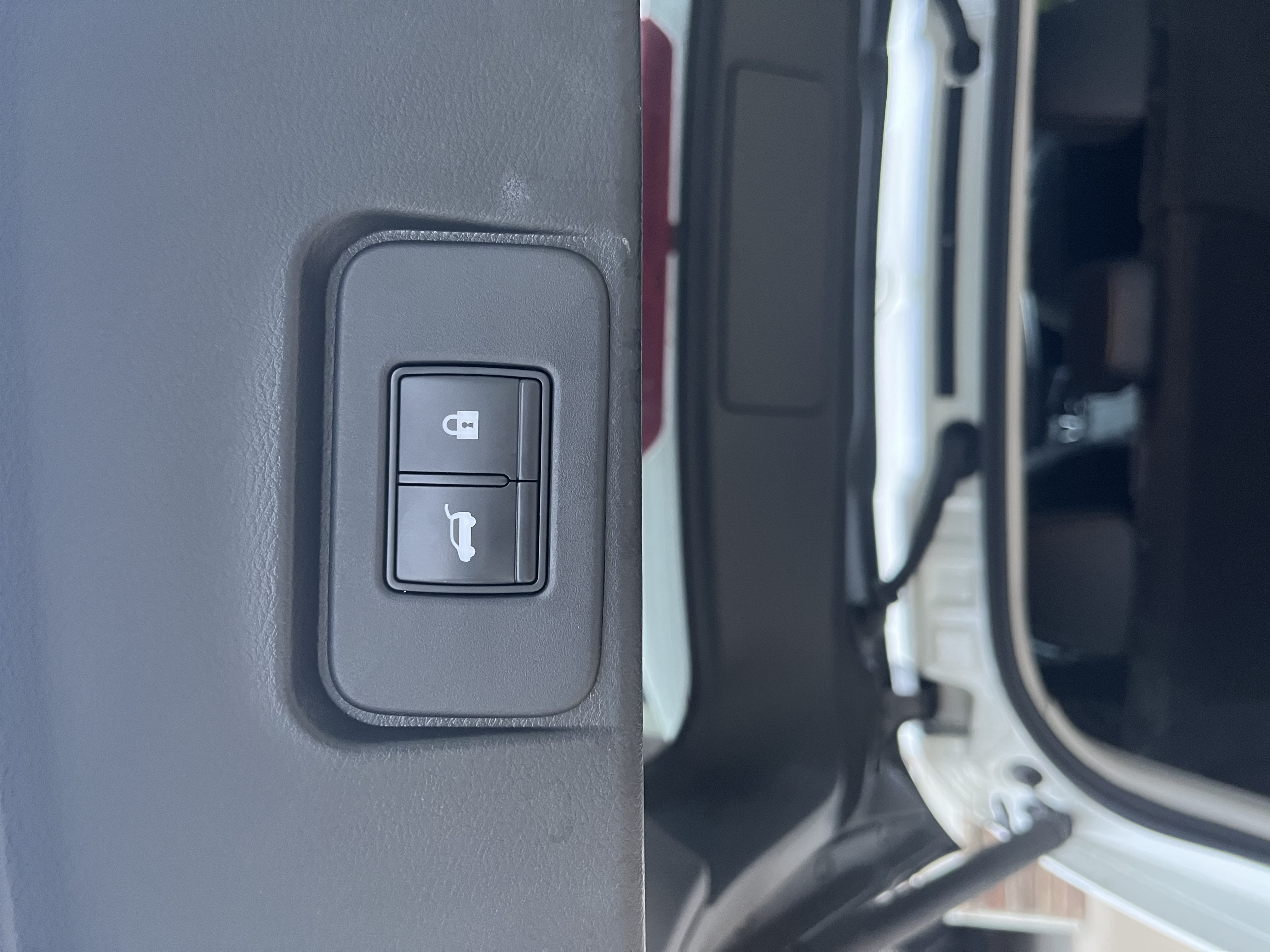 Used 2021 Nissan Rogue SL AWD/4WD image 9