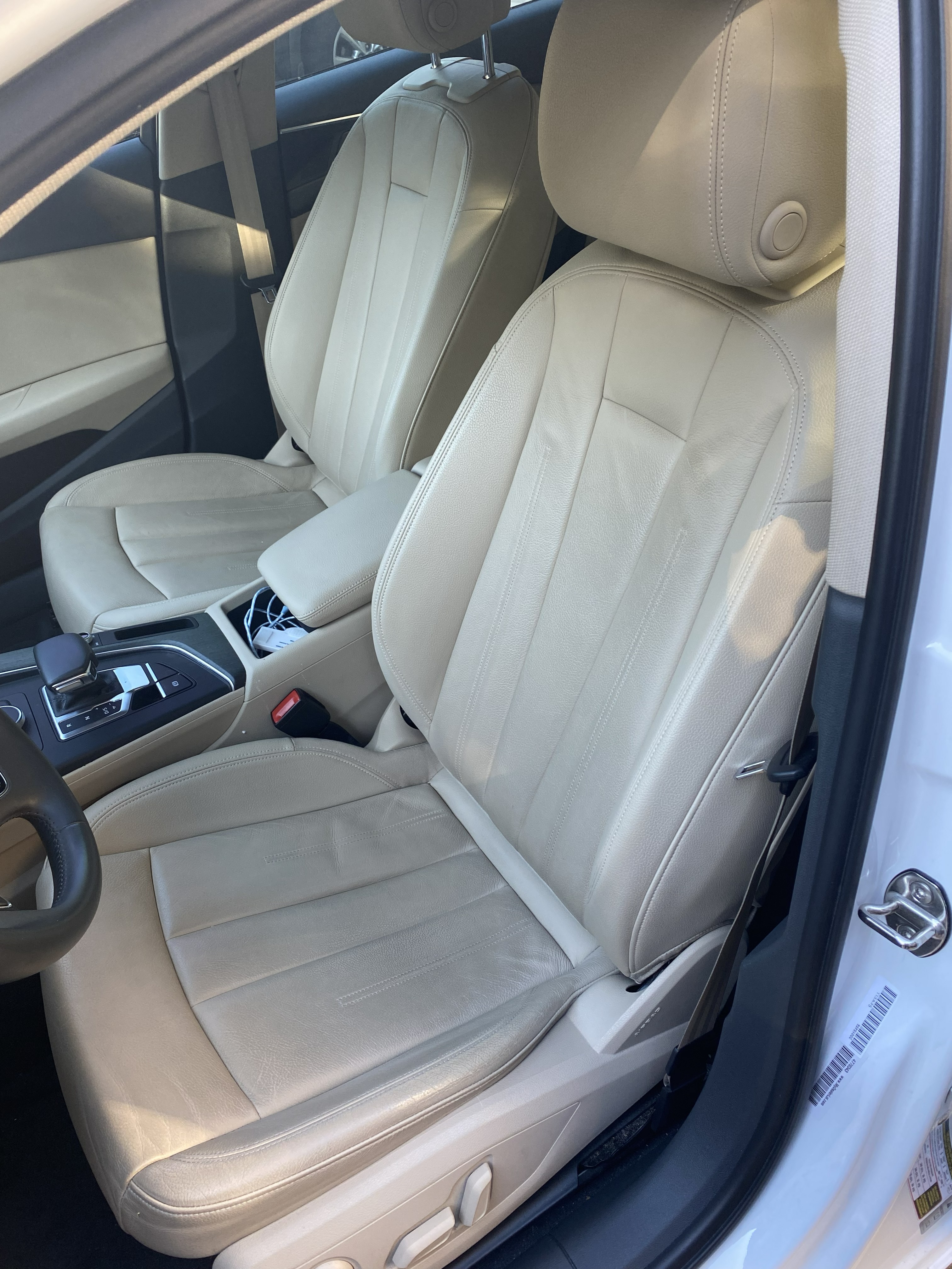 Used 2019 Audi A4 2.0T Premium w/ Convenience Package FWD image 9