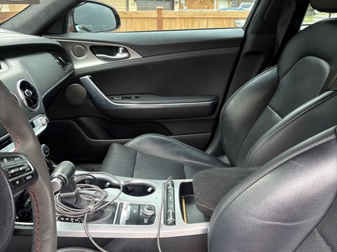 Used 2019 Kia Stinger GTS AWD/4WD image 10