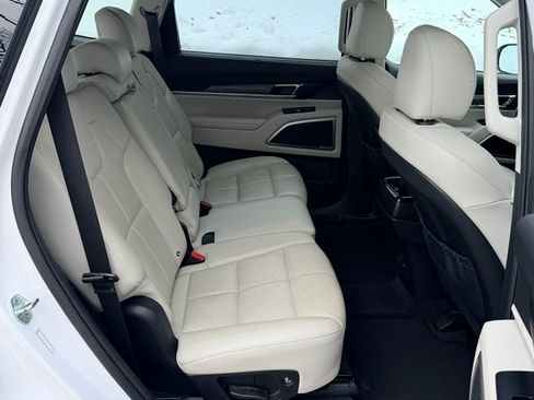 Used 2021 Kia Telluride EX image 25