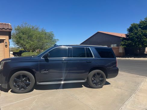 Used 2018 GMC Yukon SLT w/ Open Road Package image 5