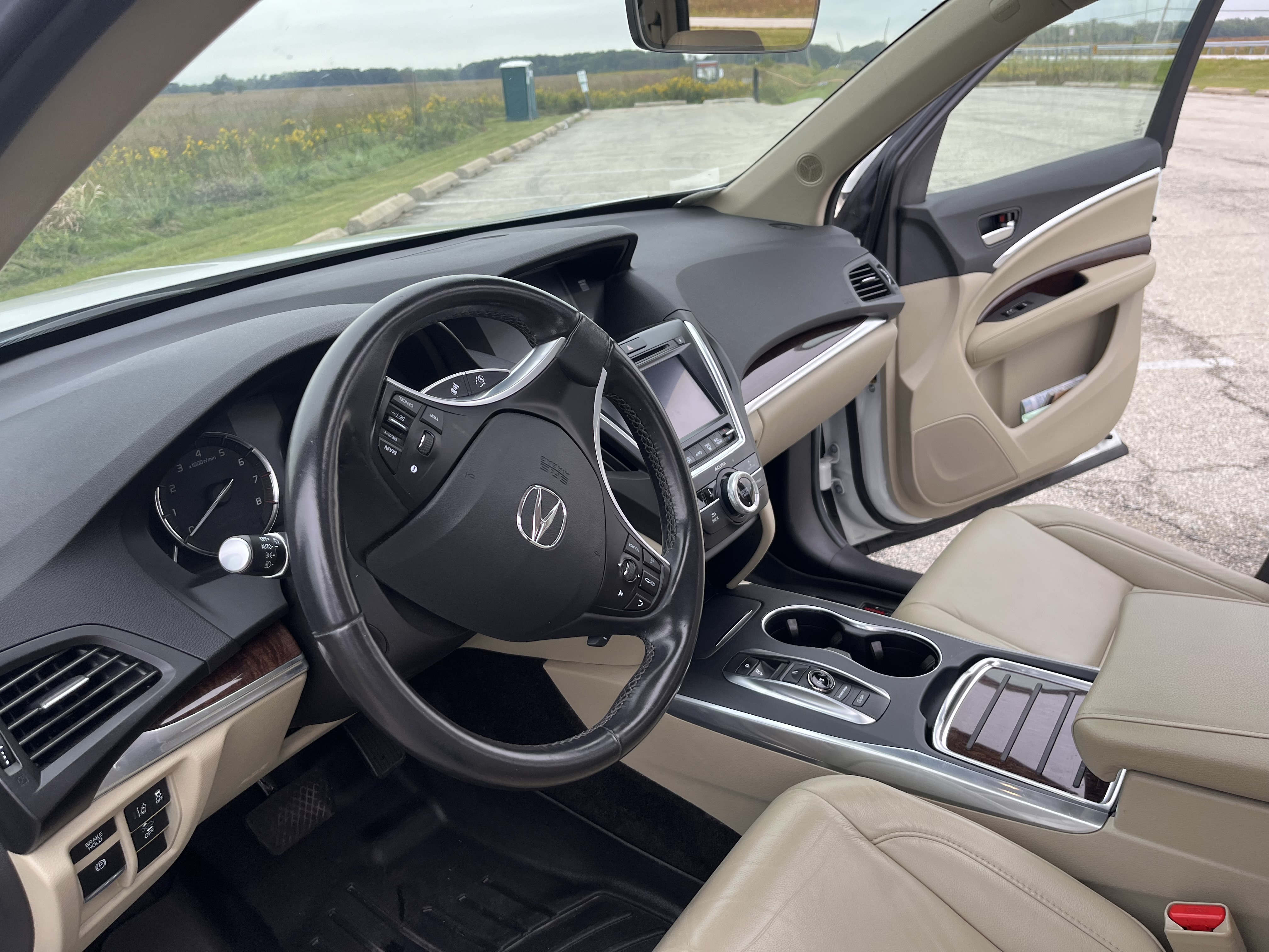 Used 2020 Acura MDX SH-AWD image 11