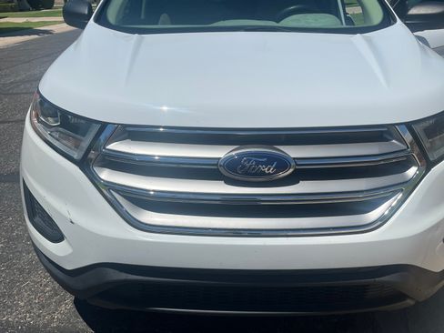 Used 2015 Ford Edge SE FWD image 2