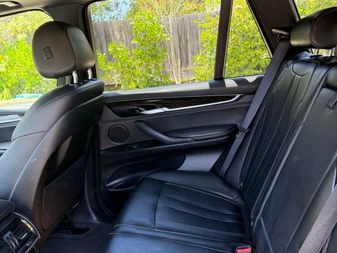 Used 2018 BMW X5 xDrive40e w/ M Sport Package AWD/4WD image 6