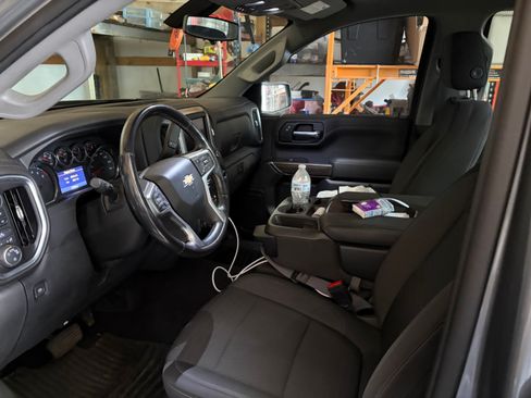 Used 2020 Chevrolet Silverado 1500 LT w/ Texas Edition image 10