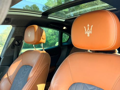 Used 2018 Maserati Levante GranLusso image 13