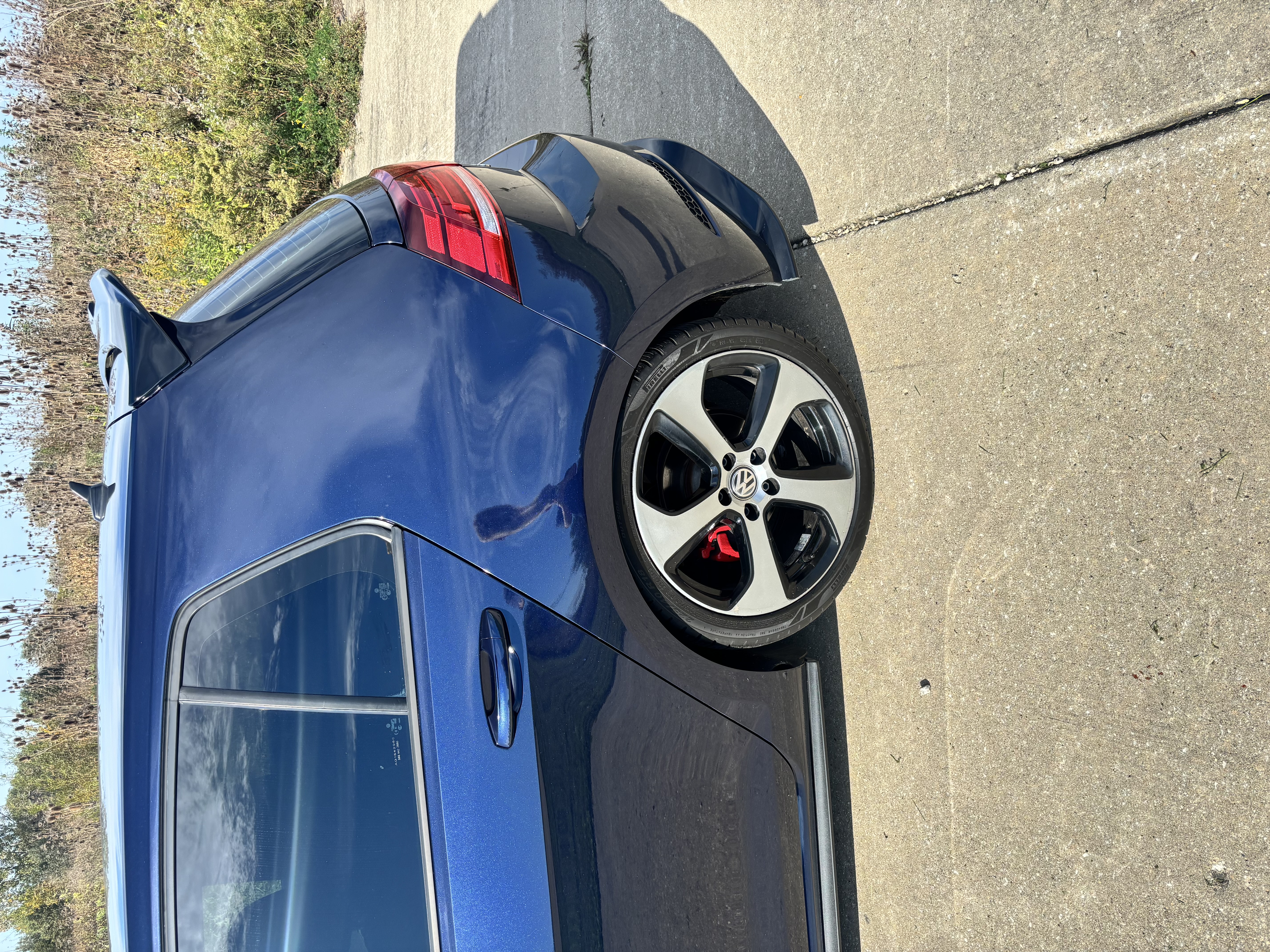 Used 2018 Volkswagen GTI S FWD image 4