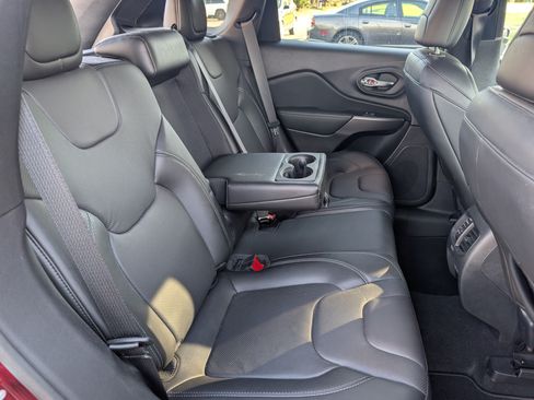 Used 2021 Jeep Cherokee Limited image 20