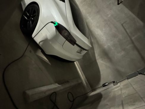 Used 2021 Tesla Model S Plaid image 9