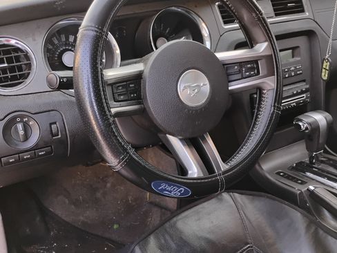 Used 2011 Ford Mustang Coupe 2D w/ 101A Rapid Spec Order Code image 5