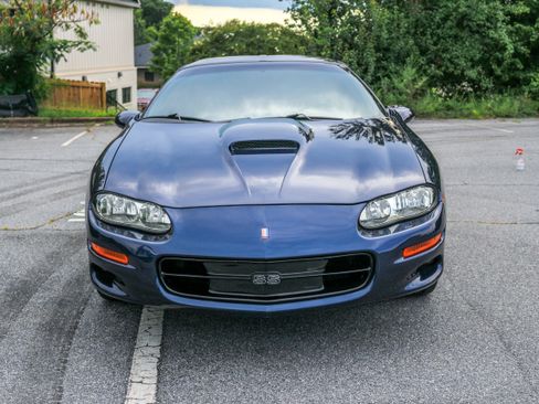 Used 2001 Chevrolet Camaro Z28 w/ SS Performance/Appearance Pkg RWD image 1