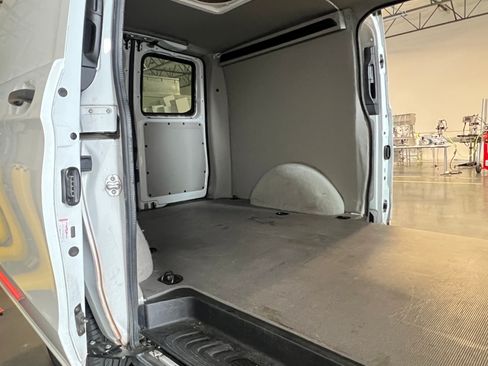 Used 2017 Mercedes-Benz Metris image 11