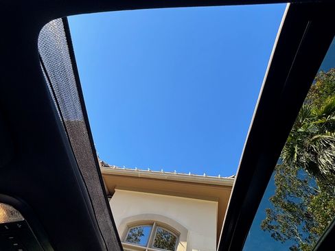 Used 2015 Jeep Grand Cherokee Overland w/ Advanced Technology Group image 12