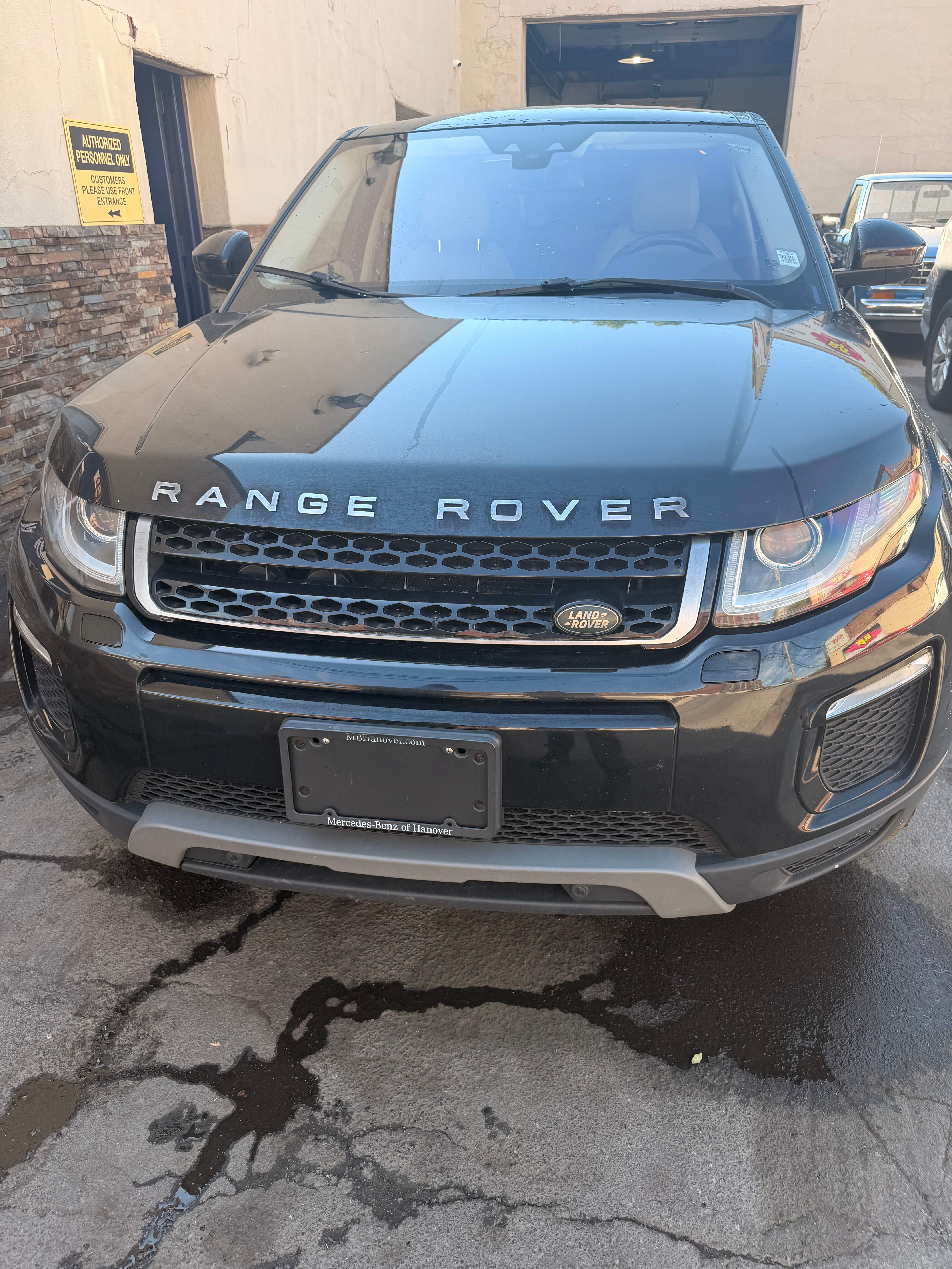 Used 2016 Land Rover Range Rover Evoque SE AWD/4WD image 2