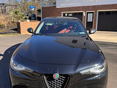 Used 2021 Alfa Romeo Giulia Sprint w/ Nero Edizione image 5