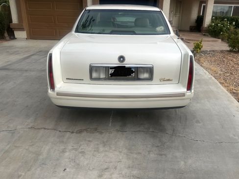 Used 1999 Cadillac De Ville D'Elegance FWD image 2