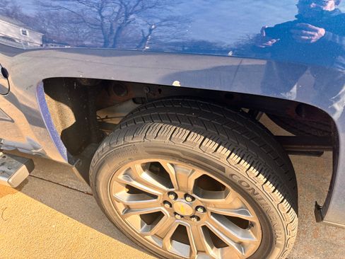 Used 2015 Chevrolet Silverado 1500 High Country w/ High Country Premium Package image 8