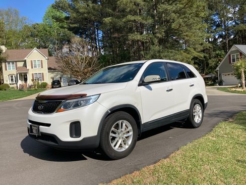 Used 2015 Kia Sorento LX FWD image 5