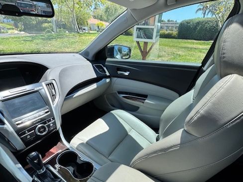 Used 2015 Acura TLX FWD image 5