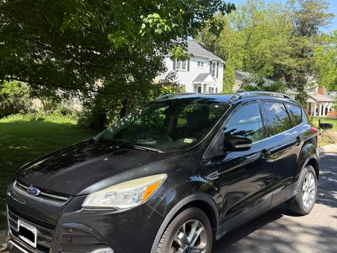 Used 2014 Ford Escape Titanium FWD image 1