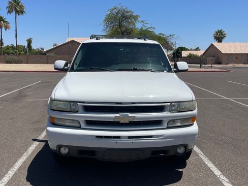Used 2004 Chevrolet Tahoe Z71 w/ Z71 Preferred Equipment Group AWD/4WD image 1