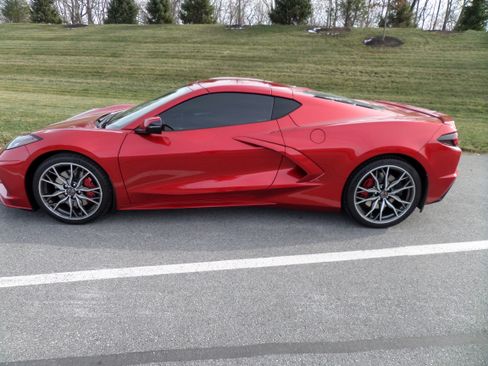 Used 2025 Chevrolet Corvette Stingray Preferred Cpe w/ Z51 Performance Package RWD image 6