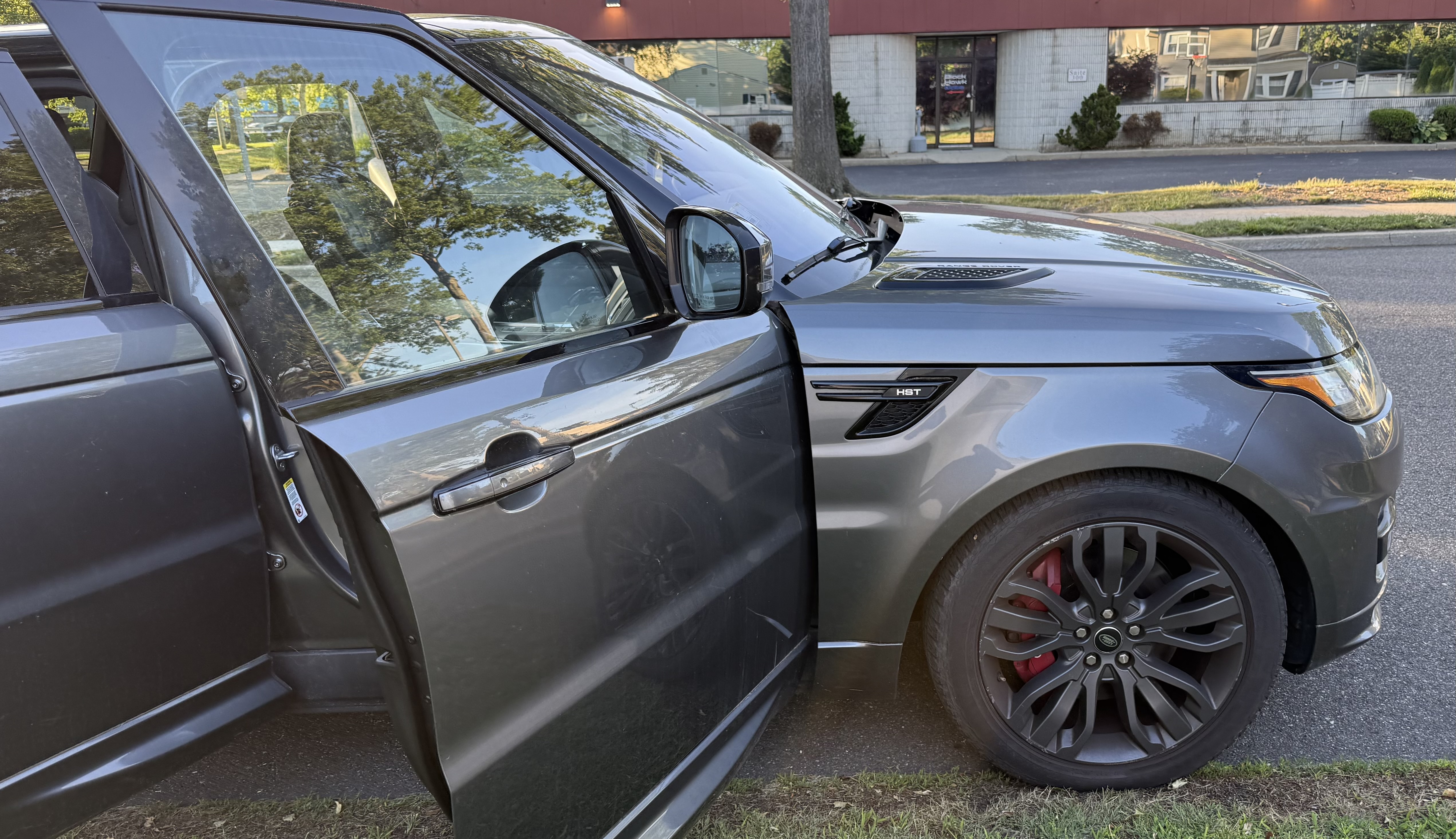 Used 2016 Land Rover Range Rover Sport HST AWD/4WD image 13