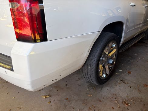 Used 2016 Chevrolet Suburban LTZ image 12