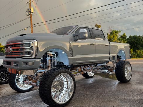 Used 2024 Ford F250 Limited w/ FX4 Off-Road Package image 28