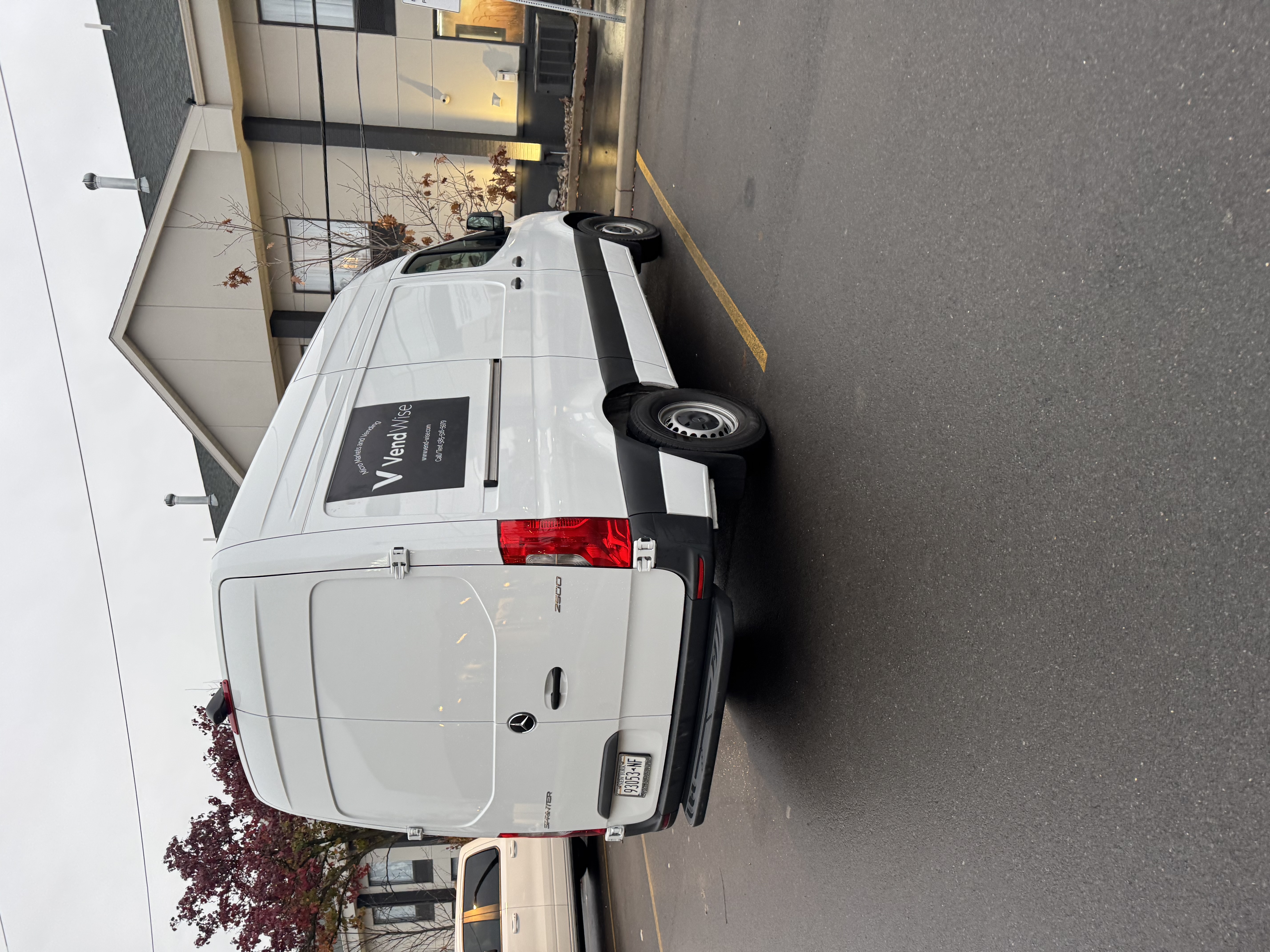 Used 2025 Mercedes-Benz Sprinter 2500 image 1