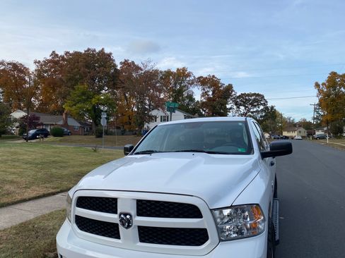 Used 2015 RAM 1500 Express image 1