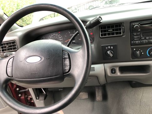 Used 2004 Ford F350 XL image 8