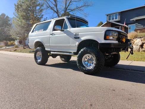 Used 1993 Ford Bronco image 1