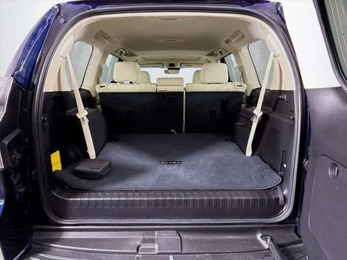 Used 2021 Lexus GX 460 Premium w/ Premium Package image 28