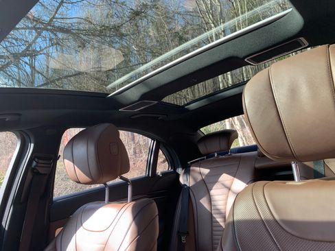 Used 2016 Mercedes-Benz S 550 Sedan image 16