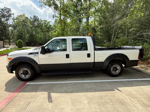 Used 2015 Ford F350 XL RWD image 2