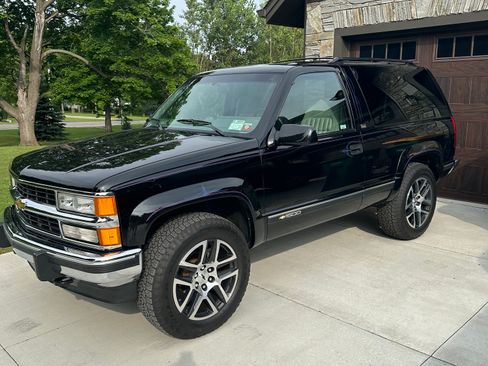Used 1994 Chevrolet Blazer 4WD image 1