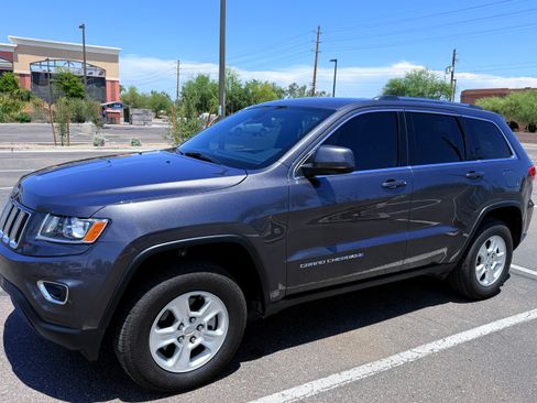 Used 2016 Jeep Grand Cherokee Laredo w/ Quick Order Package 23E RWD image 1