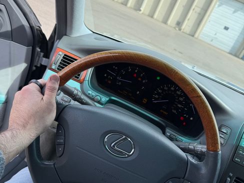 Used 2006 Lexus LS 430 RWD image 13